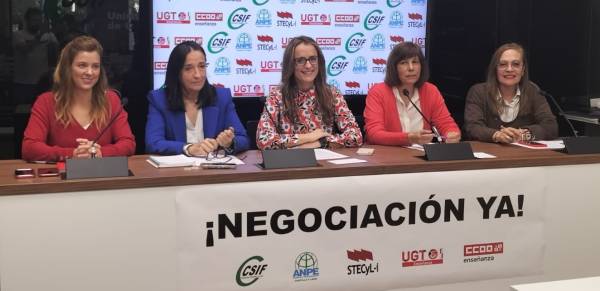 CCOO y el resto de organizaciones sindicales de la mesa sectorial urgen a la Consejería el inicio inmediato de la negociación de las mejoras retributivas